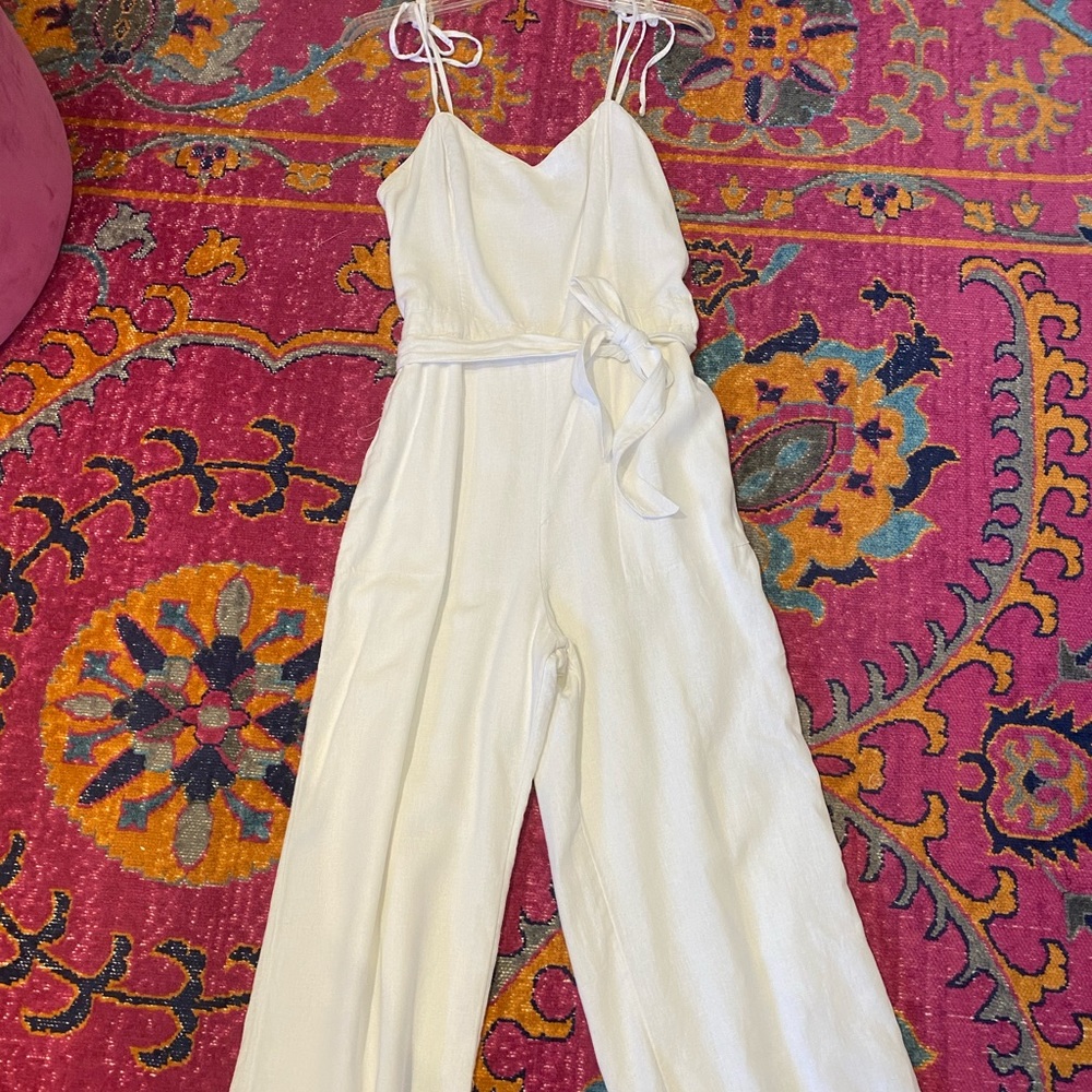 Abercrombie & Fitch white jumpsuit